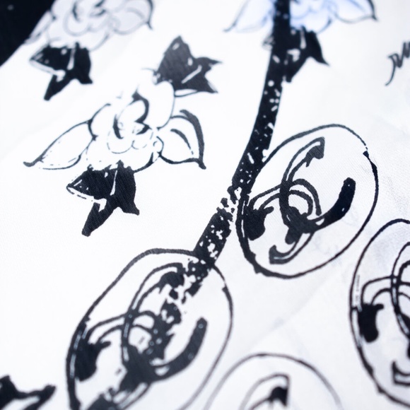 Chanel CC Motif Silk Scarf - Picture 5 of 5